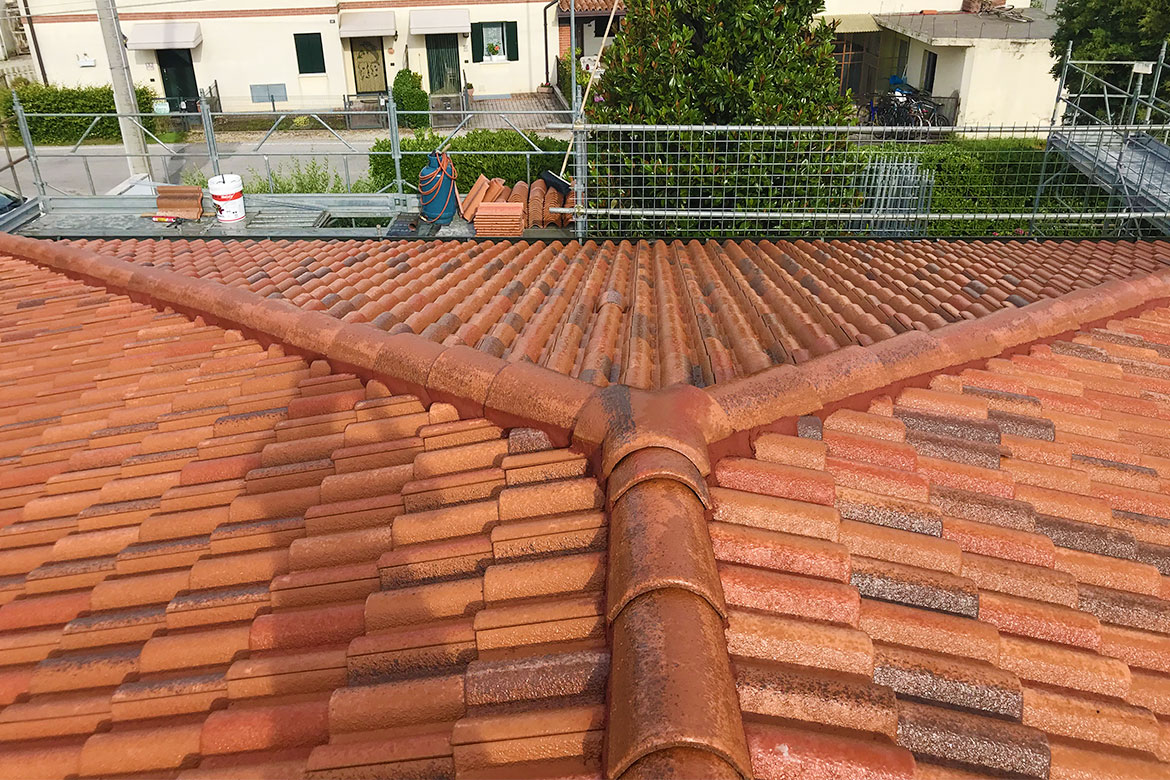 Rifacimento del tetto di una casa a Rossano Veneto