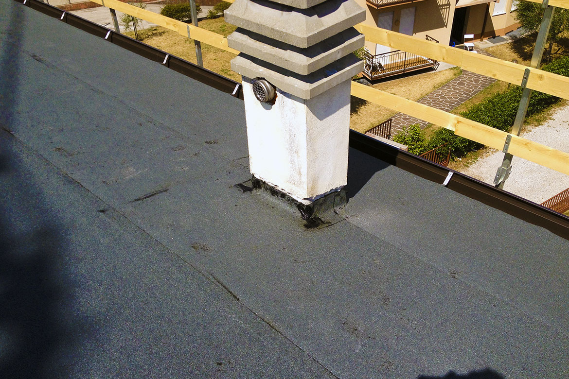 Rifacimento tetto di un condominio a Bassano del Grappa